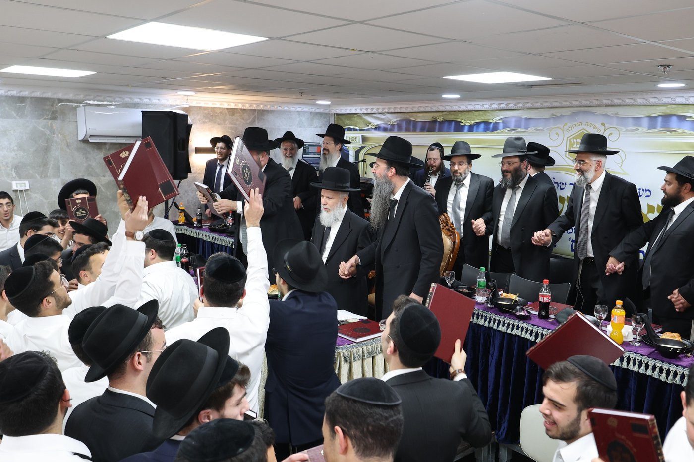 שמחת התורה אצל הגר"ז כהן