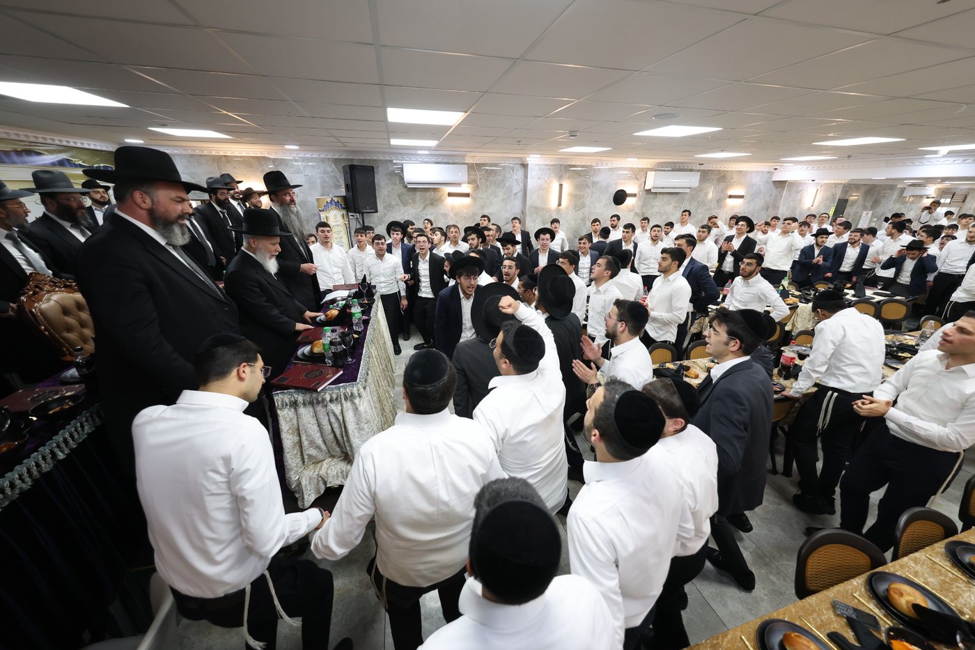שמחת התורה אצל הגר"ז כהן