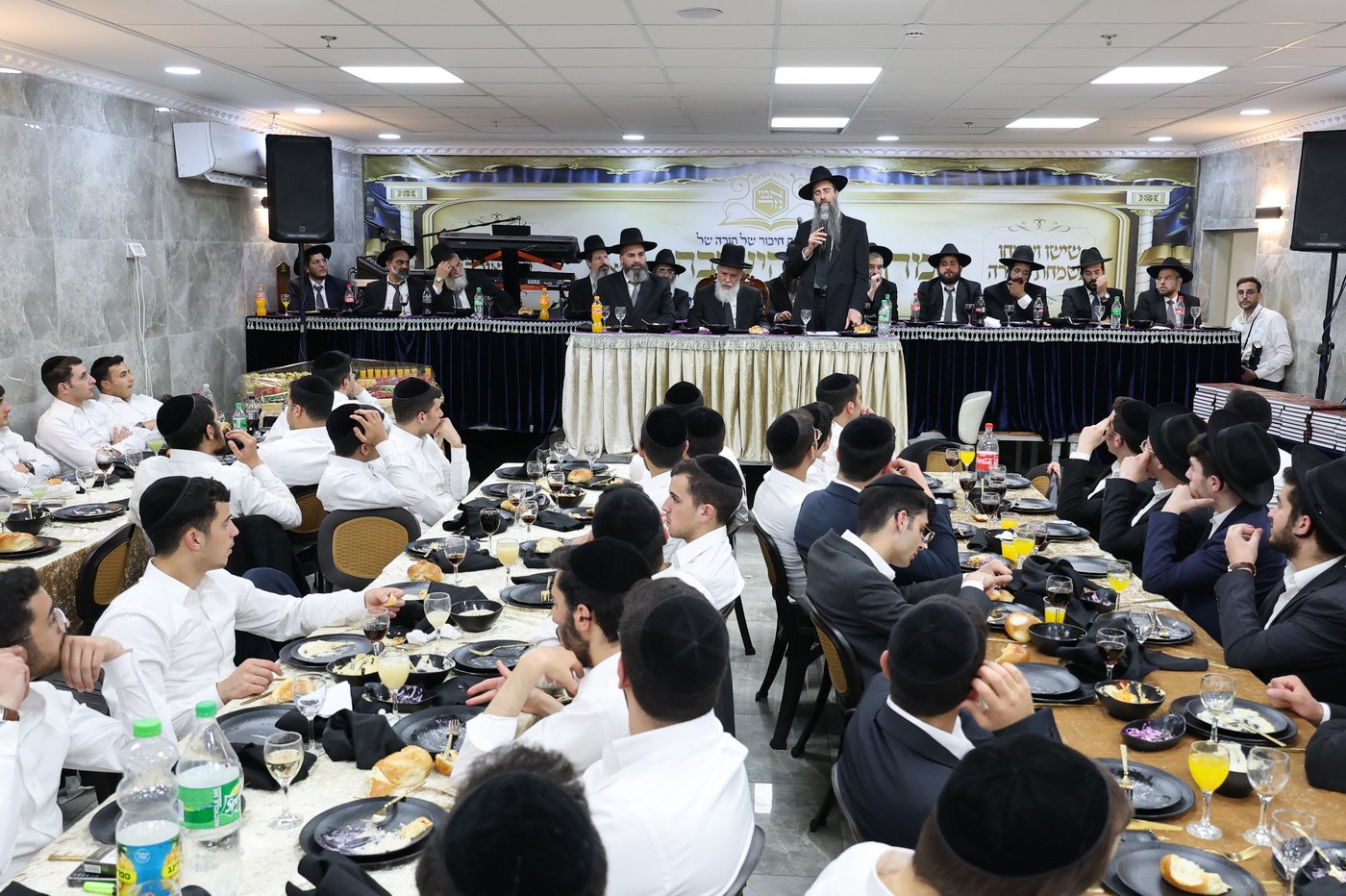 שמחת התורה אצל הגר"ז כהן