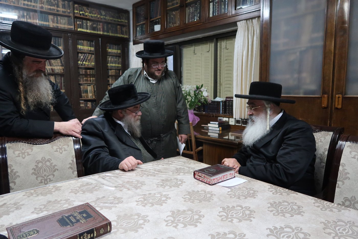 הגה"צ רבי ישראל יוסף קאהן אצל גדולי ישראל