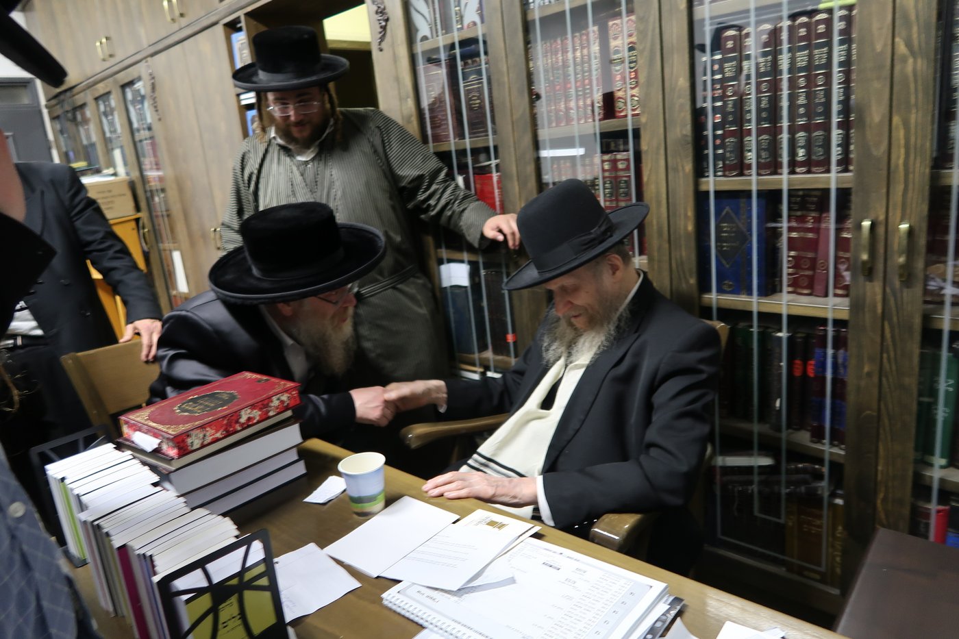 הגה"צ רבי ישראל יוסף קאהן אצל גדולי ישראל