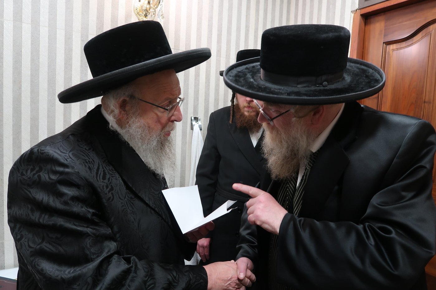 הגה"צ רבי ישראל יוסף קאהן אצל גדולי ישראל