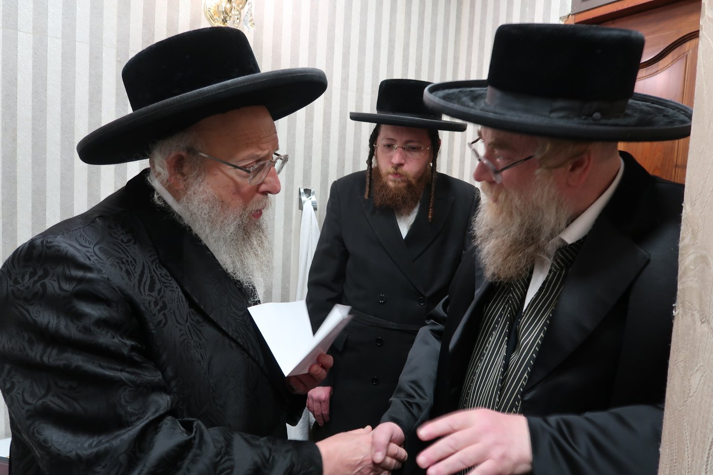 הגה"צ רבי ישראל יוסף קאהן אצל גדולי ישראל