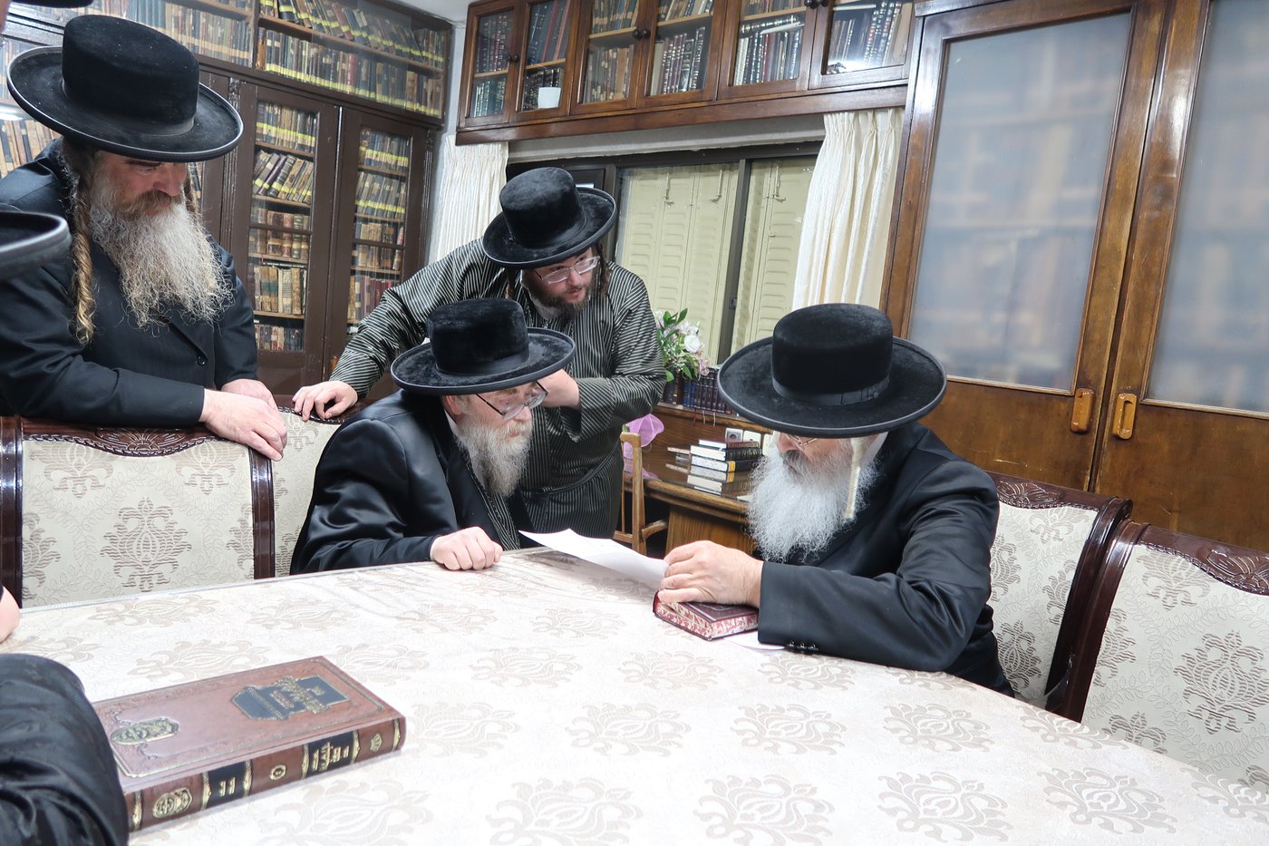הגה"צ רבי ישראל יוסף קאהן אצל גדולי ישראל