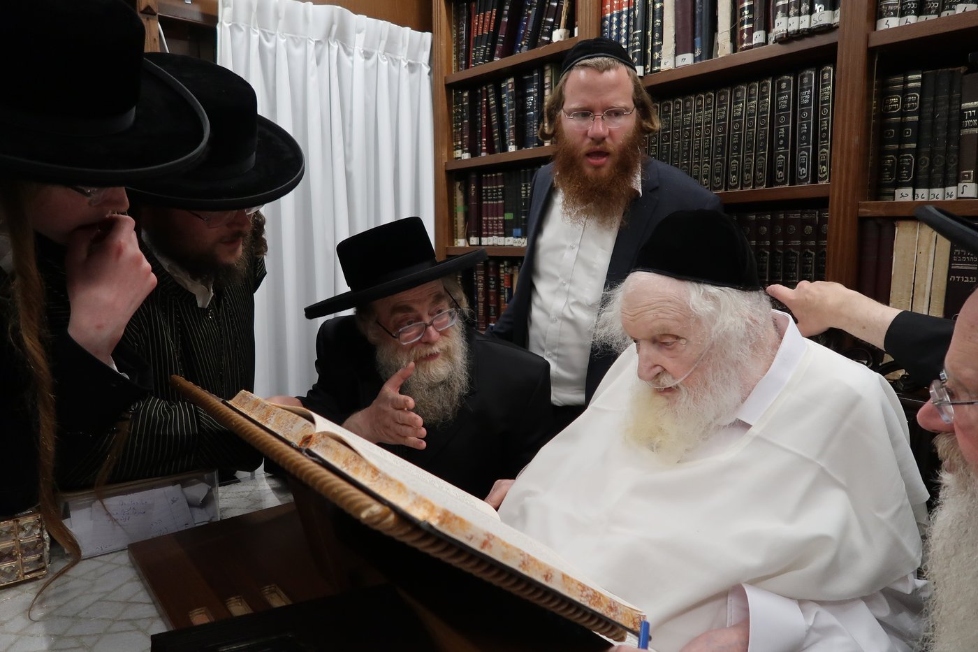 הגה"צ רבי ישראל יוסף קאהן אצל גדולי ישראל