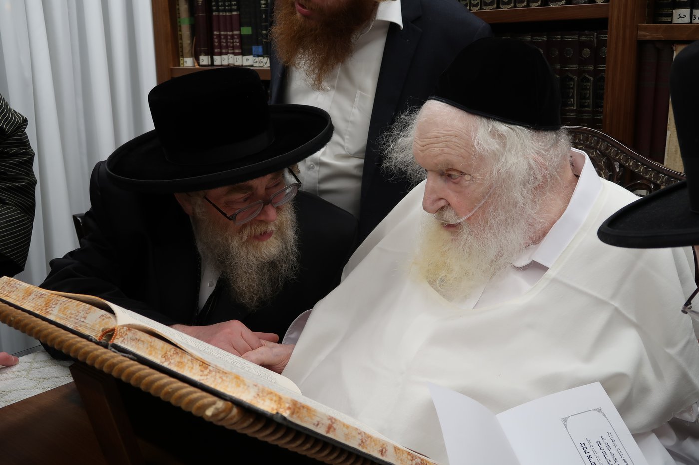 הגה"צ רבי ישראל יוסף קאהן אצל גדולי ישראל