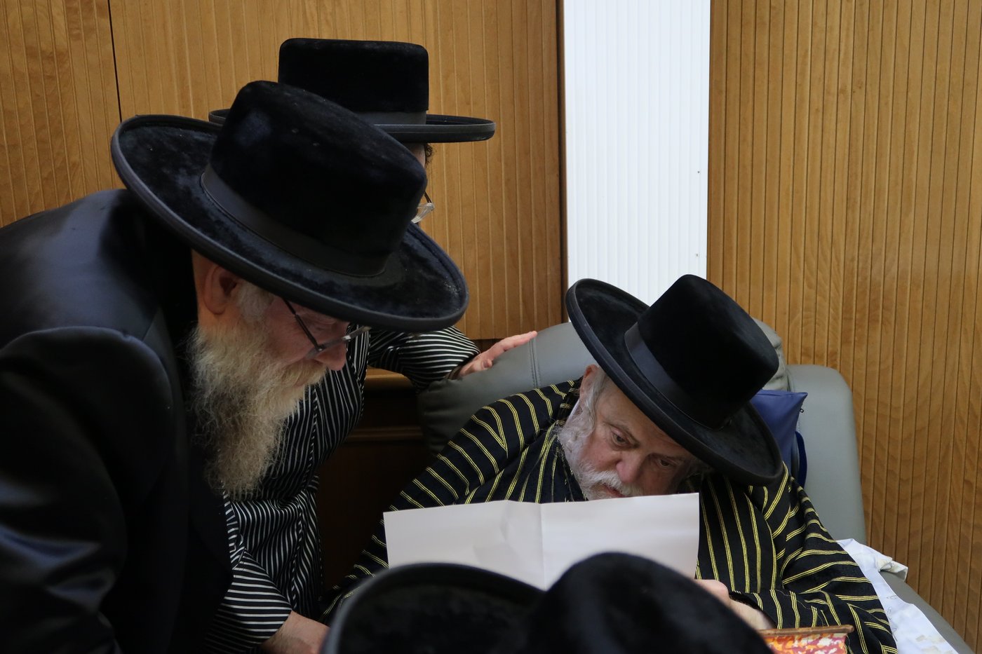 הגה"צ רבי ישראל יוסף קאהן אצל גדולי ישראל