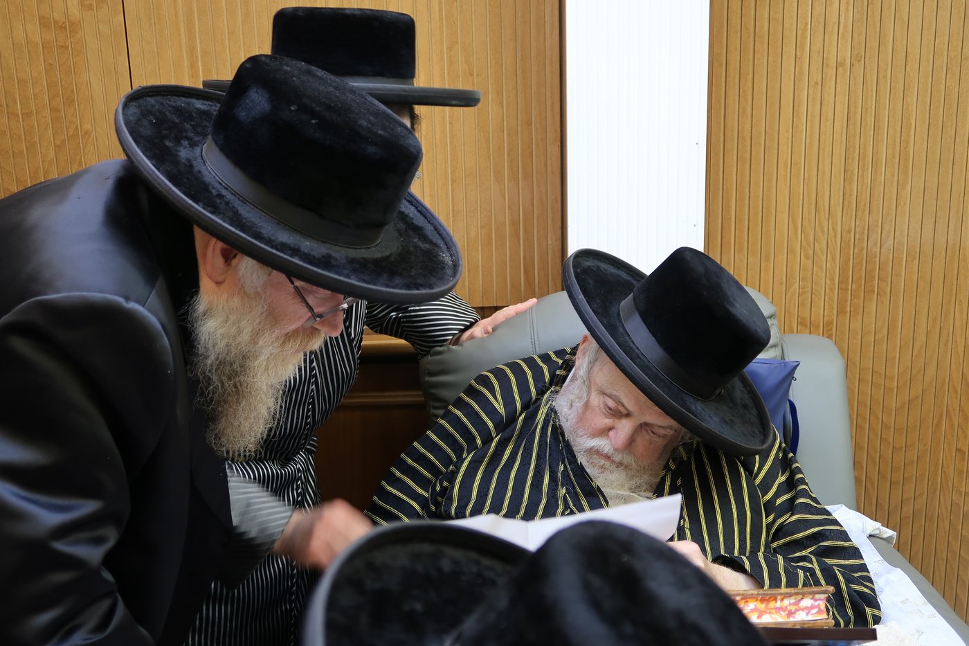 הגה"צ רבי ישראל יוסף קאהן אצל גדולי ישראל