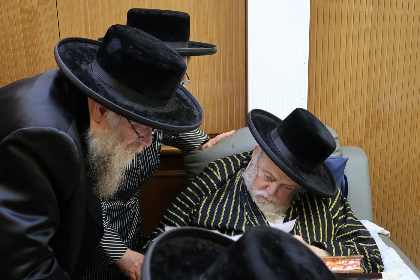 הגה"צ רבי ישראל יוסף קאהן אצל גדולי ישראל