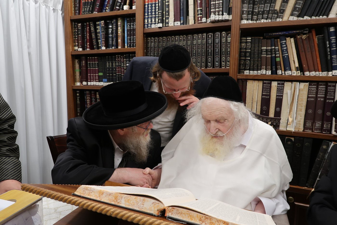 הגה"צ רבי ישראל יוסף קאהן אצל גדולי ישראל