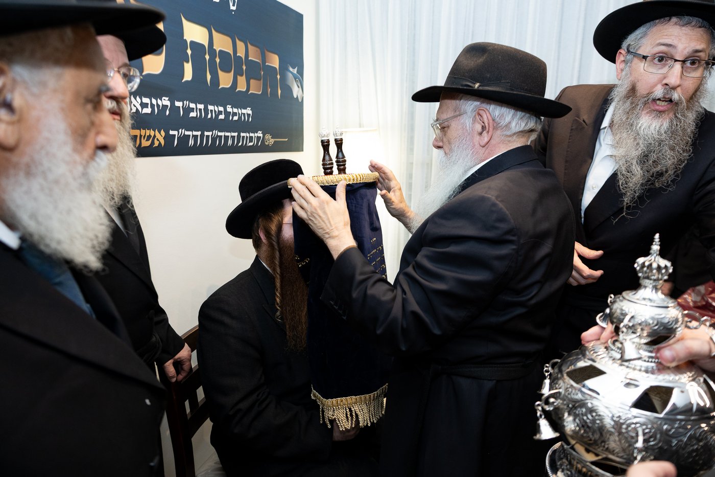 סיום כתיבת ספר התורה בחב"ד