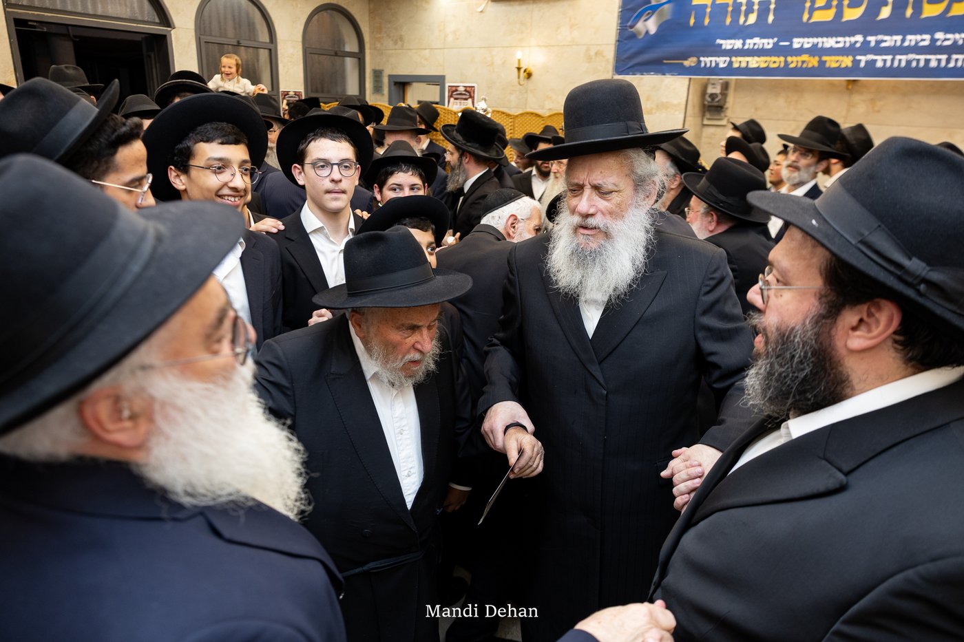 הכנסת ספר תורה לחב"ד בבני ברק