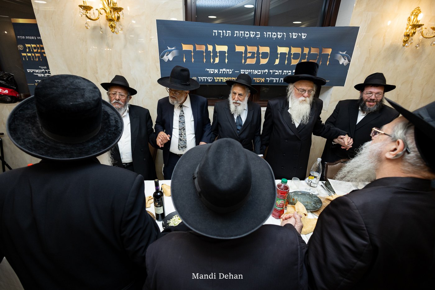 הכנסת ספר תורה לחב"ד בבני