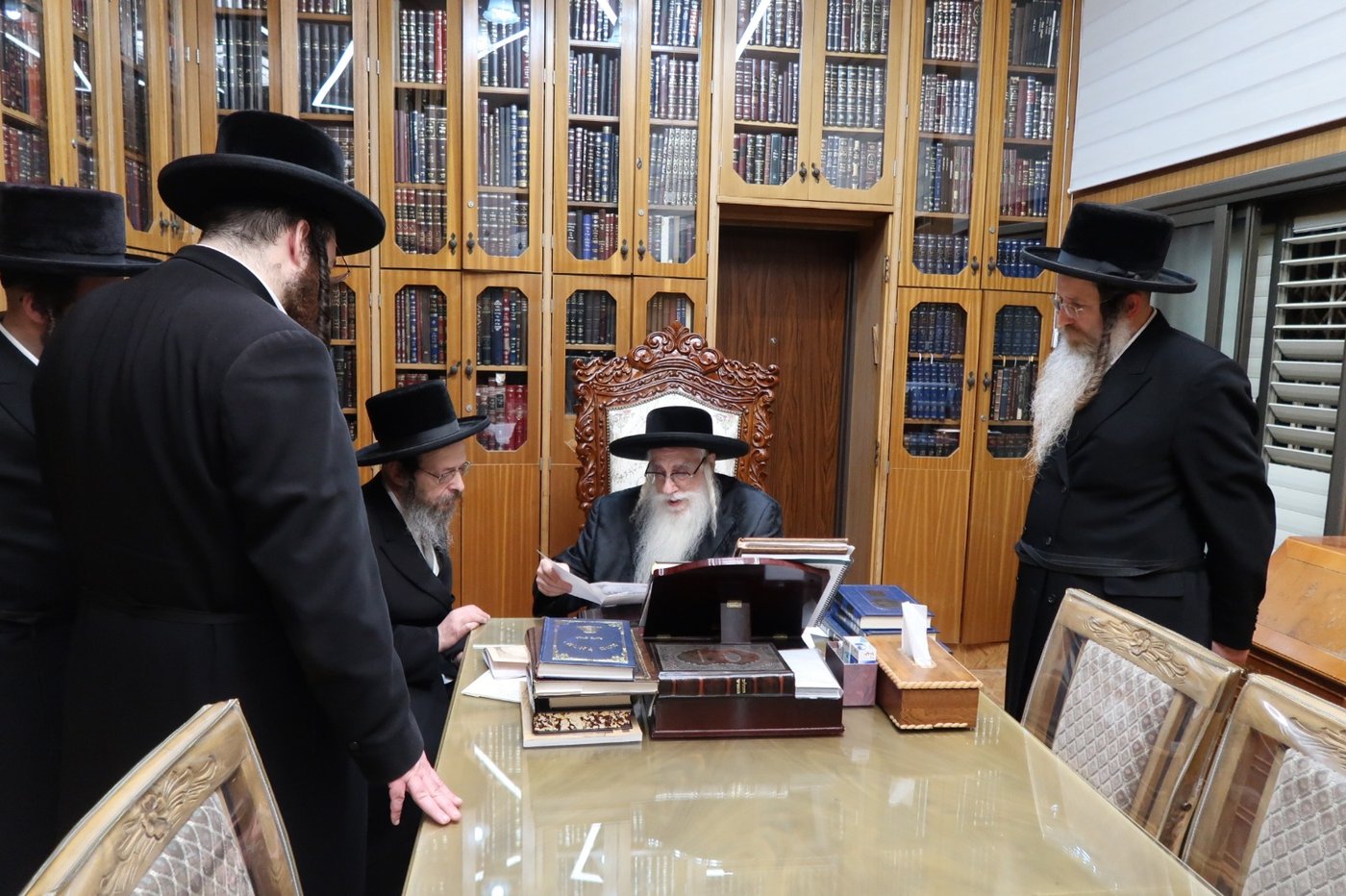 גאב"ד זוועהיל בביקור אצל האדמו"ר מצאנז