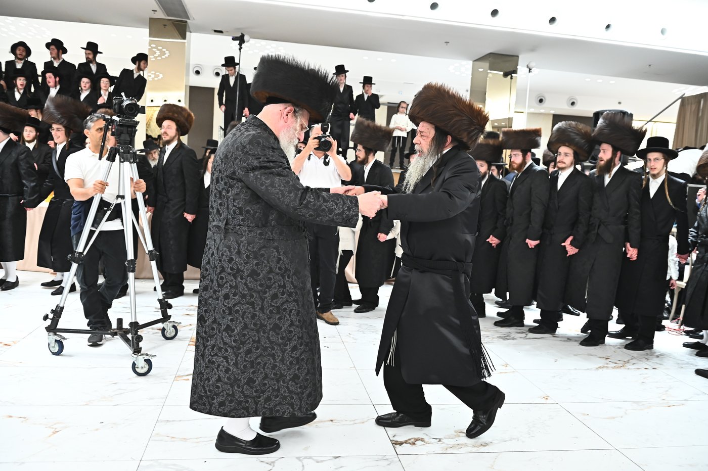 שמחת בית נאראל - זוועהיל - נדבורנה - שאץ ויזניץ