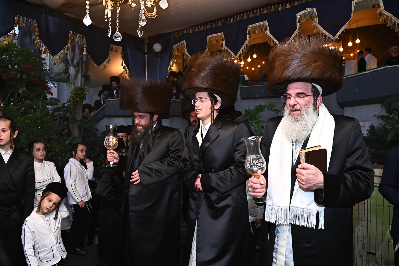 שמחת בית נאראל - זוועהיל - נדבורנה - שאץ ויזניץ
