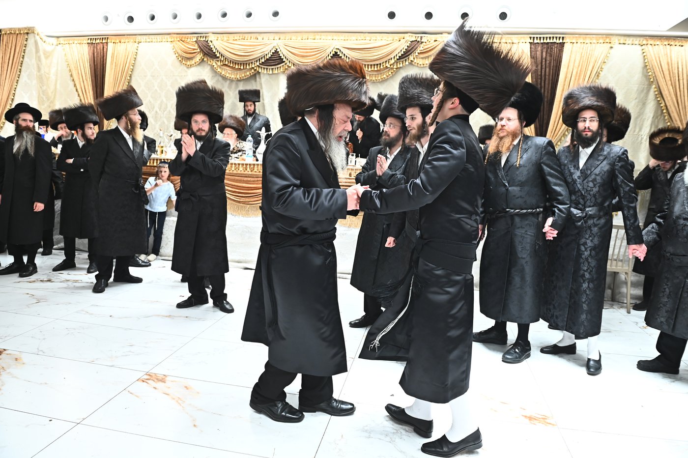 שמחת בית נאראל - זוועהיל - נדבורנה - שאץ ויזניץ