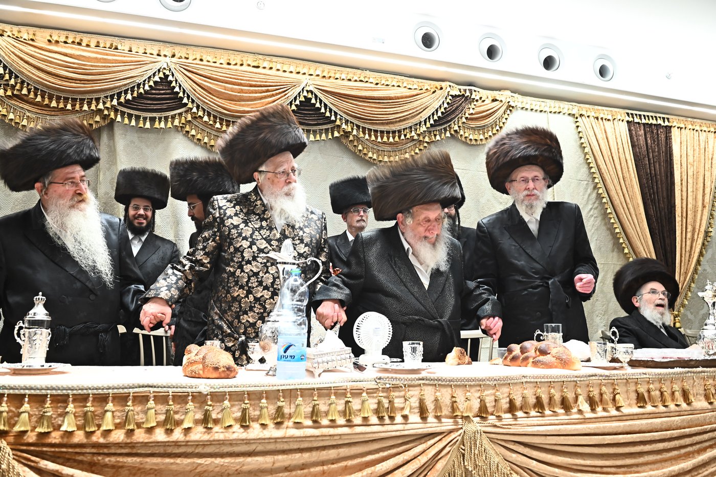 שמחת בית נאראל - זוועהיל - נדבורנה - שאץ ויזניץ