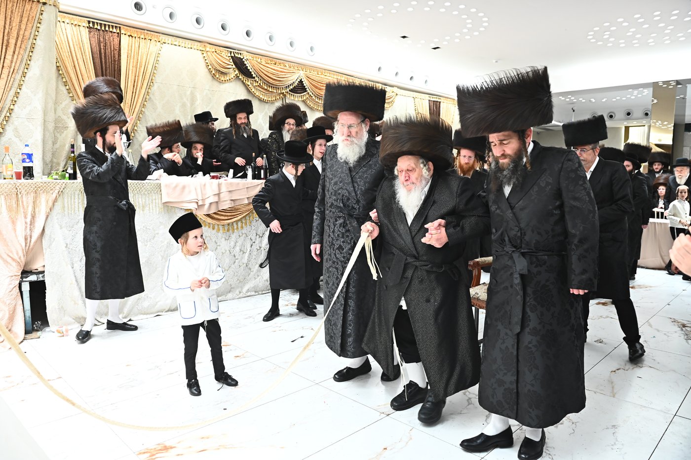שמחת בית נאראל - זוועהיל - נדבורנה - שאץ ויזניץ