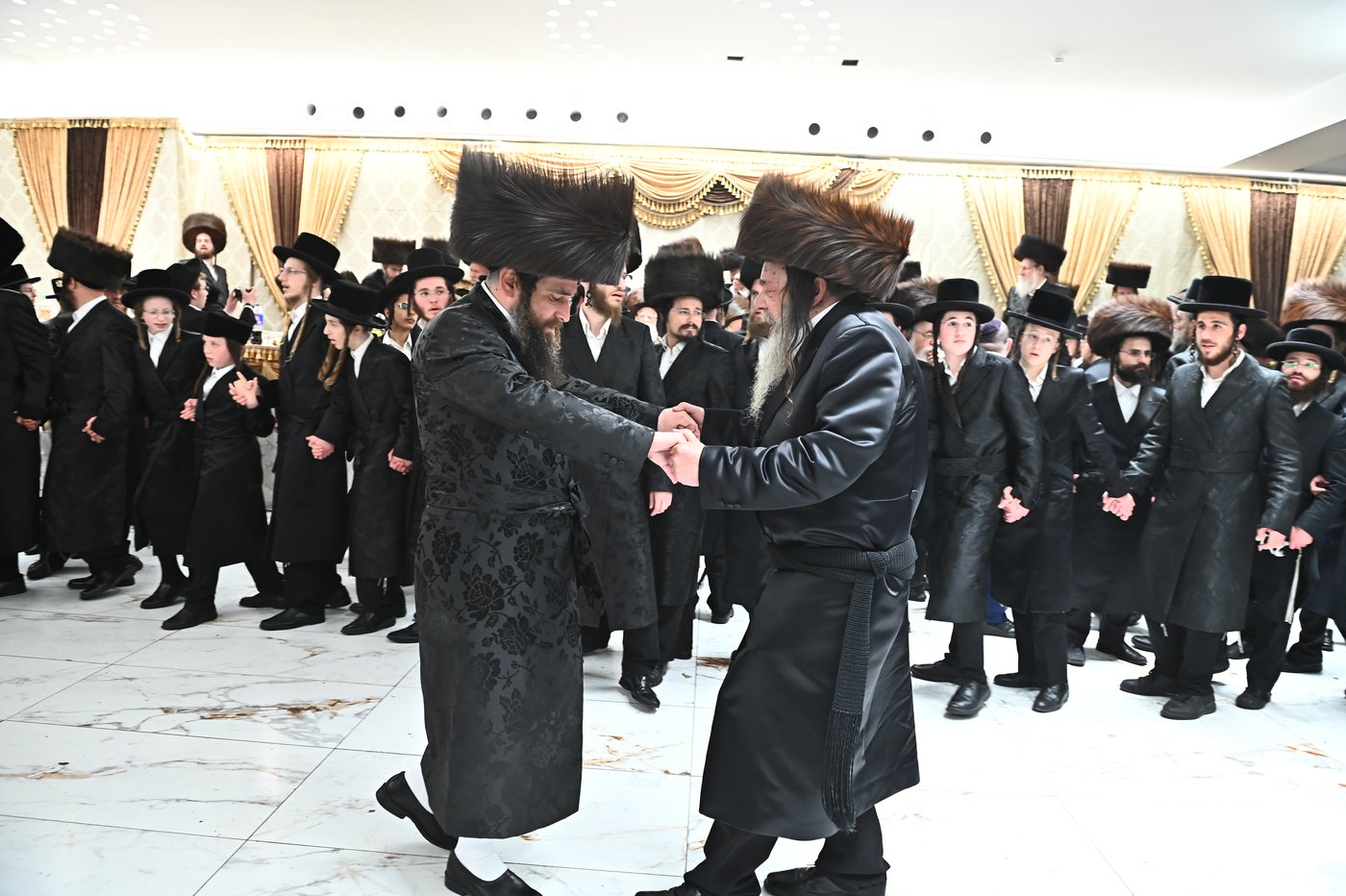 שמחת בית נאראל - זוועהיל - נדבורנה - שאץ ויזניץ
