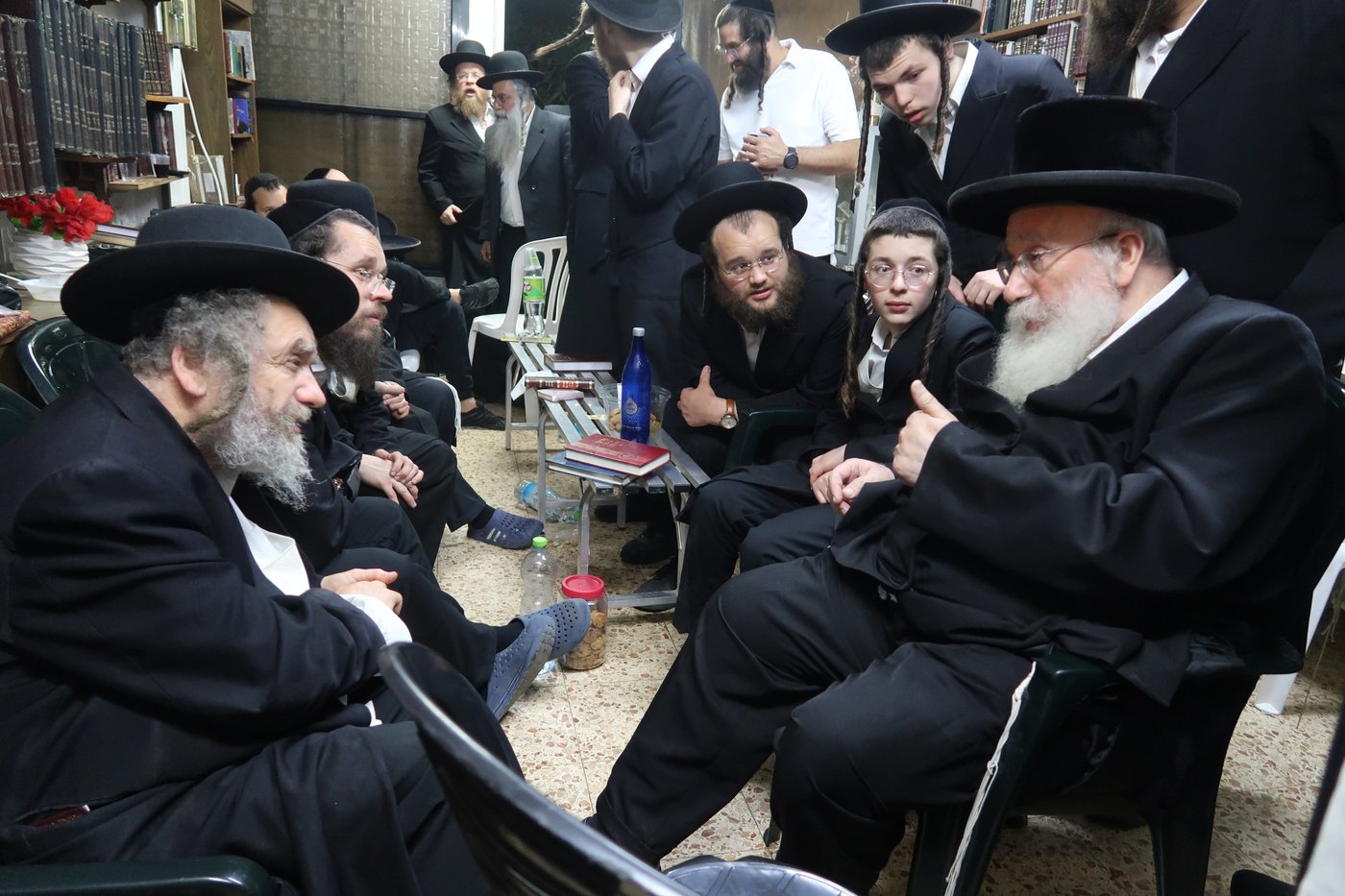 ניחום אבלים אצל הגרמ"מ קארפ 