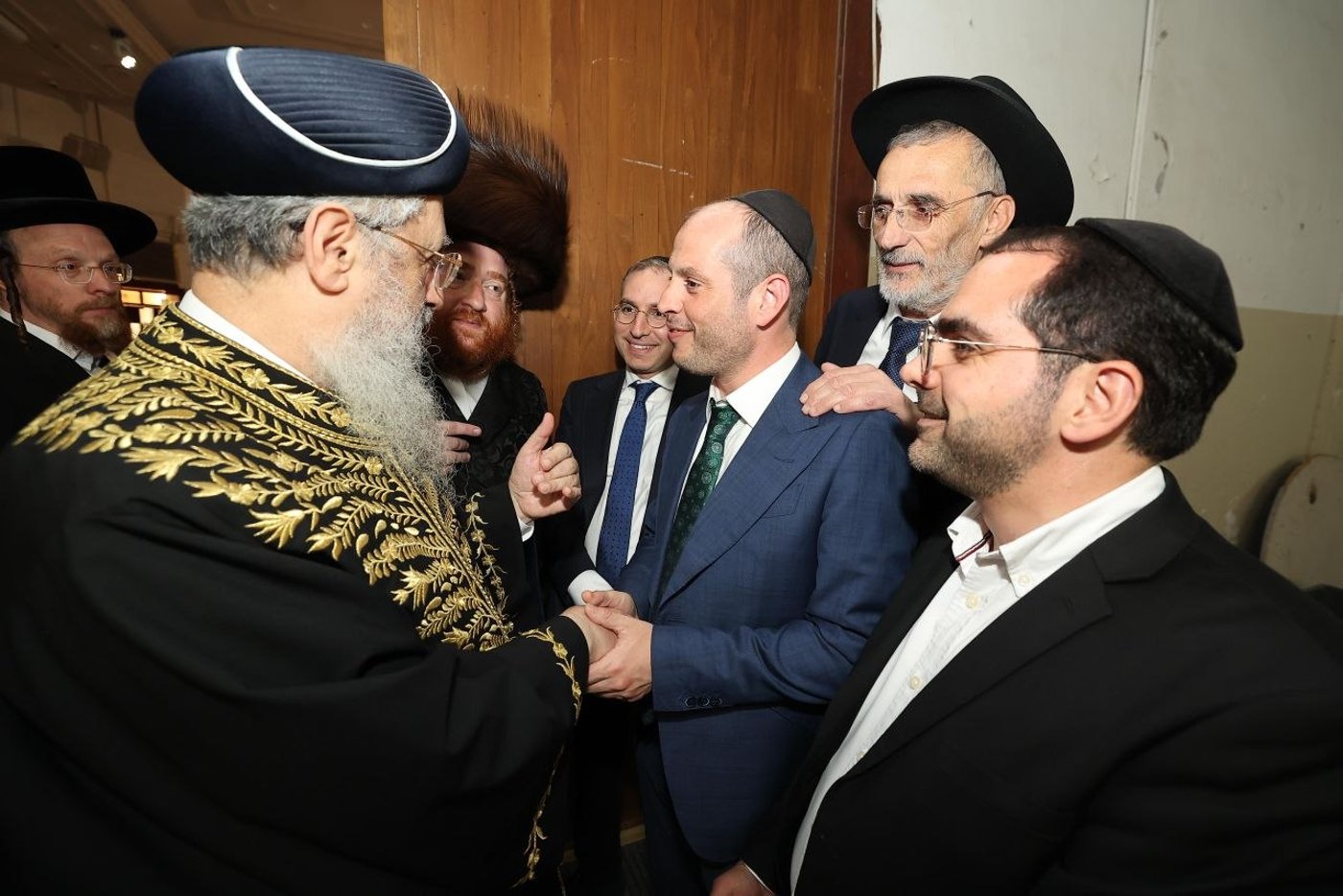 ראש העיר שנרדם בוועידה | 'זיידל'ע' עם כל התמונות, הנייעס והחשיפות של השבוע