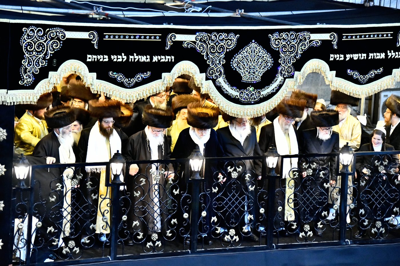שמחת בית תולדות אהרן - משכנות הרועים
