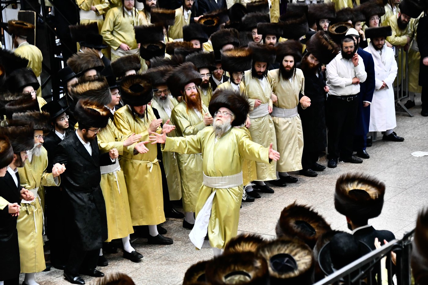 שמחת בית תולדות אהרן - משכנות הרועים