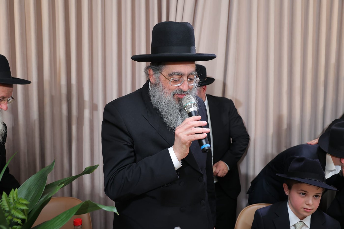 שמחת בר המצווה לנכד הגה"צ רבי יצחק כהן