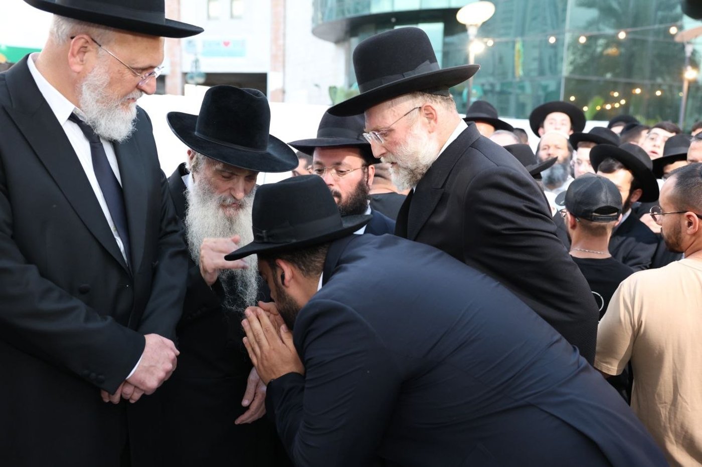 ראש העיר שנרדם בוועידה | 'זיידל'ע' עם כל התמונות, הנייעס והחשיפות של השבוע
