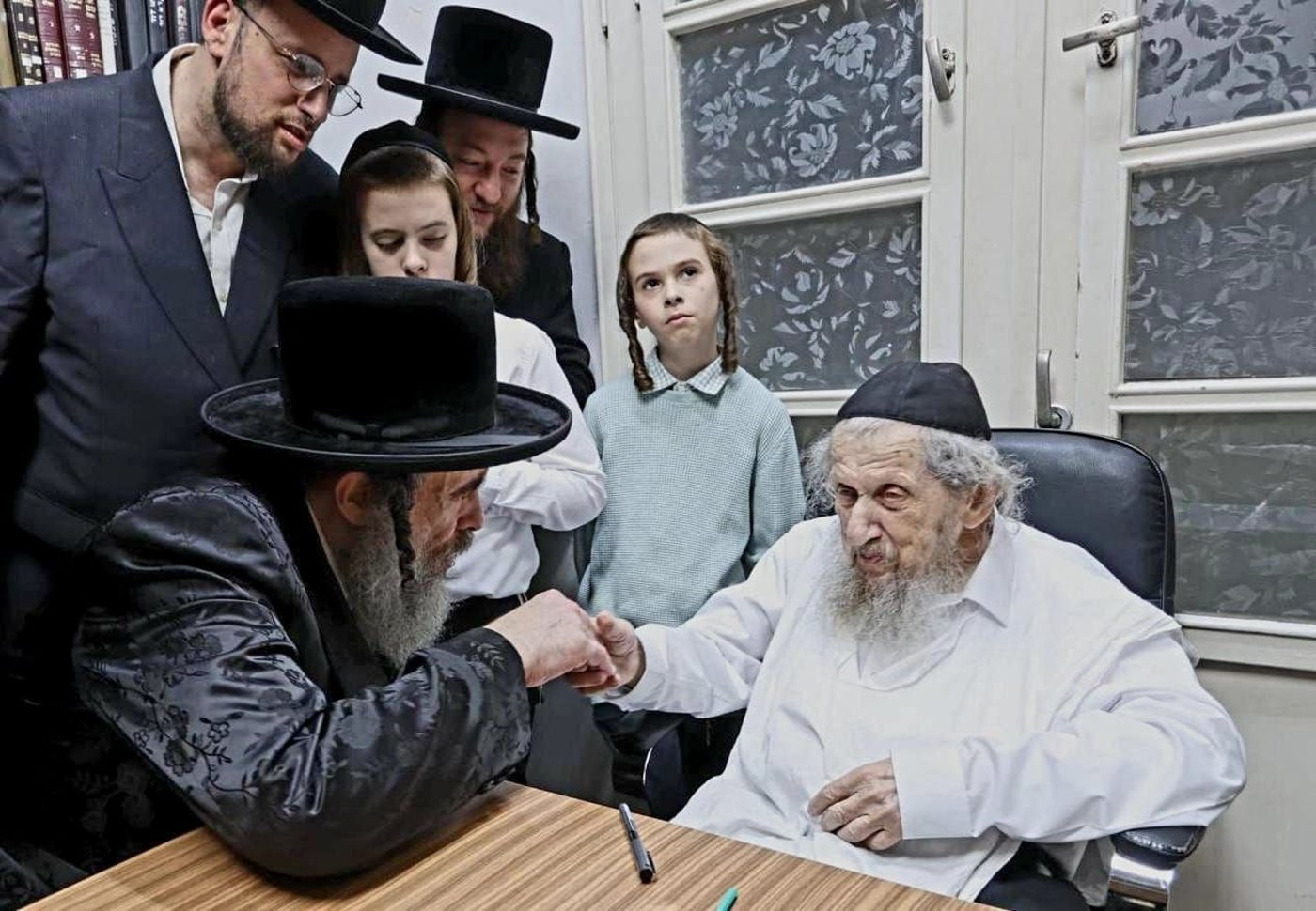 אב"ד ויז'ניץ בביקור אצל ראש הישיבה הגר"ד לנדו
