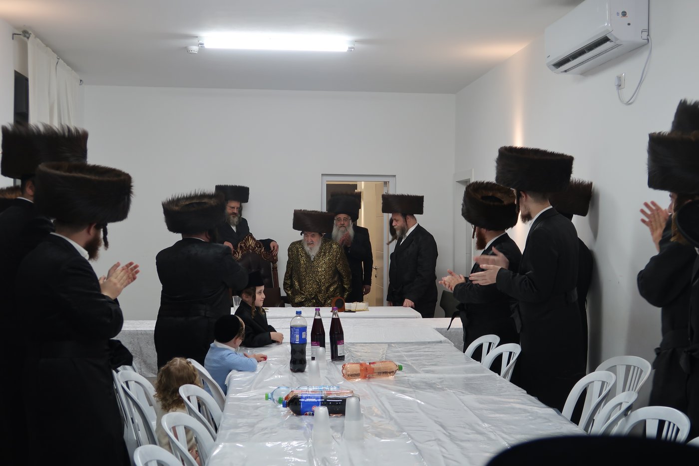 שמחת הפארשפיל בחצה"ק ויז'ניץ