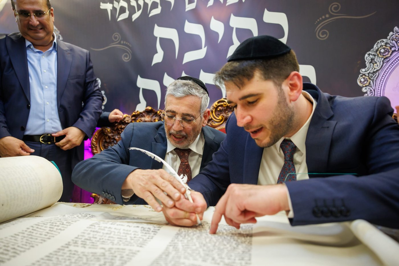 הכנסת ספר תורה נדבת ר' צביקה כהן