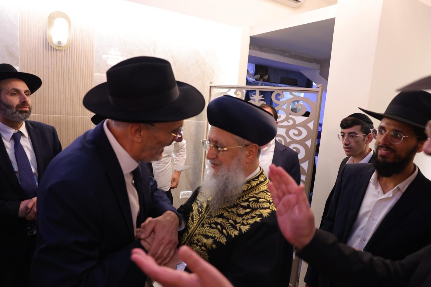 הכנסת ספר תורה נדבת ר' צביקה כהן