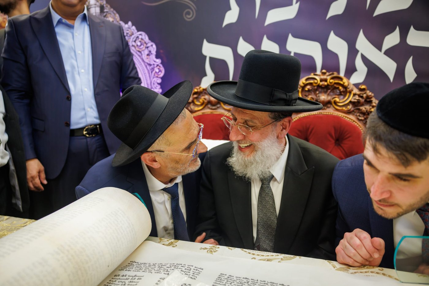 הכנסת ספר תורה נדבת ר' צביקה כהן