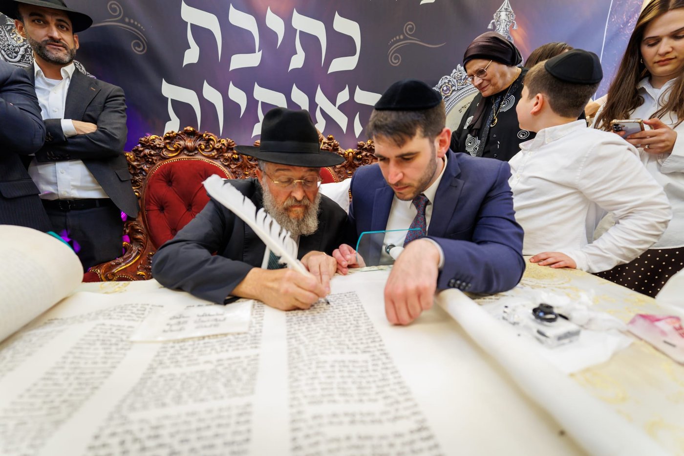 הכנסת ספר תורה נדבת ר' צביקה כהן