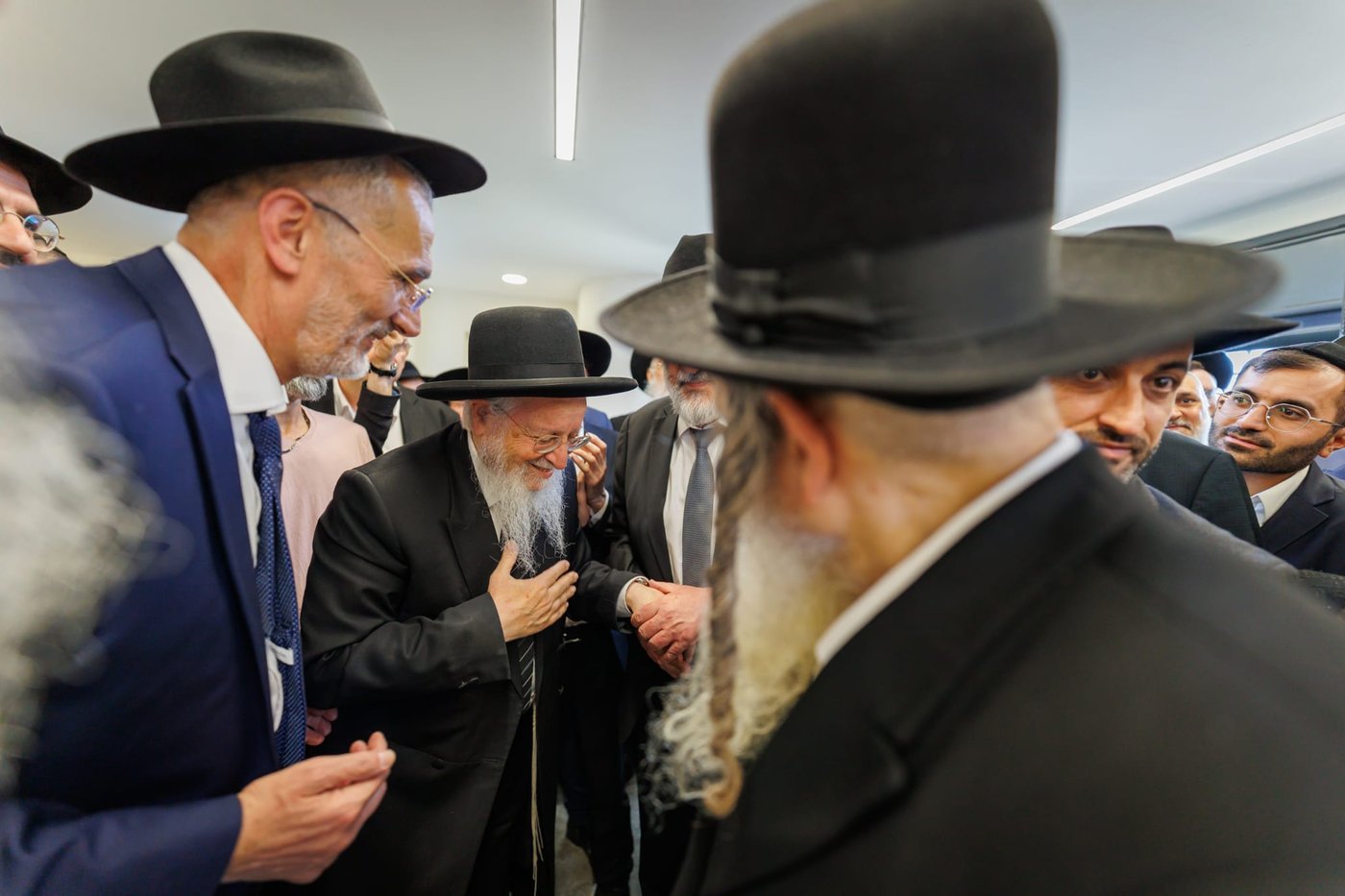 הכנסת ספר תורה נדבת ר' צביקה כהן