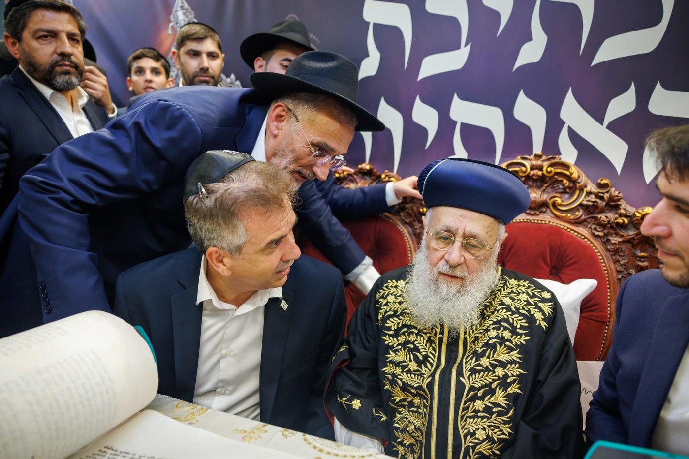 הכנסת ספר תורה נדבת ר' צביקה כהן