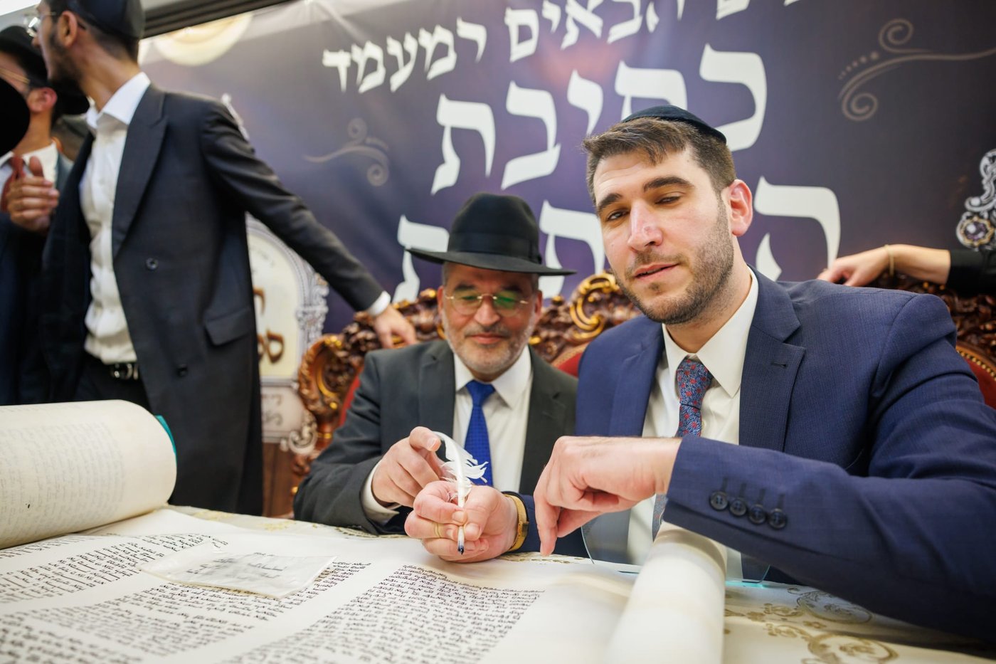 הכנסת ספר תורה נדבת ר' צביקה כהן