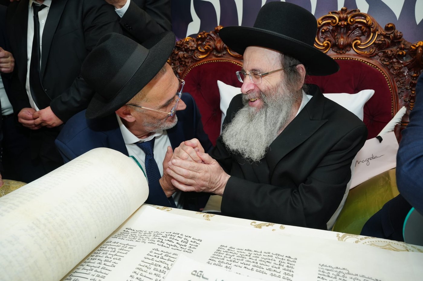 הכנסת ספר תורה נדבת ר' צביקה כהן