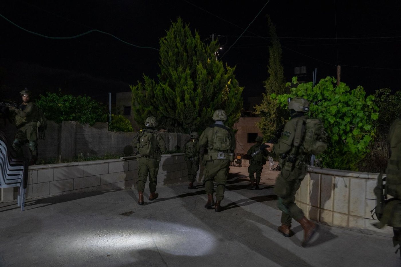 פעילות לוחמי חטיבת הנח"ל בפיקוד חטיבת יהודה במהלך הלילה