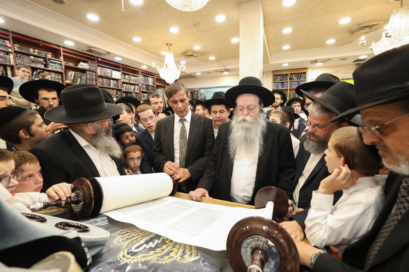 הכנסת ספר תורה לקהילת 'תפארת ציון'