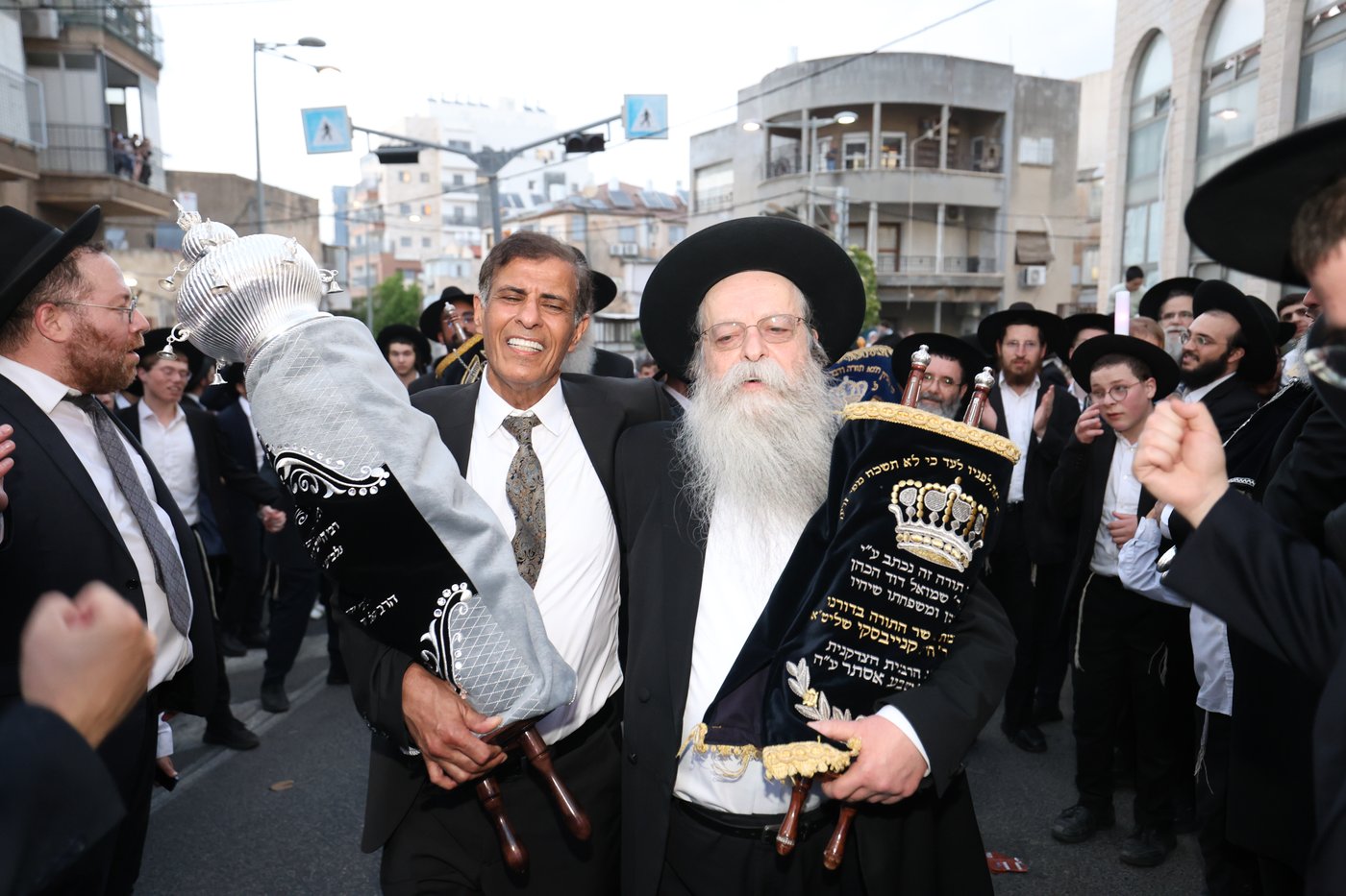 הכנסת ספר תורה לקהילת 'תפארת ציון'