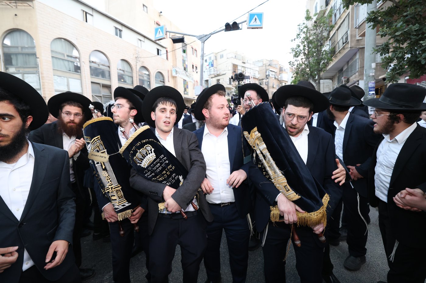 הכנסת ספר תורה לקהילת 'תפארת ציון'