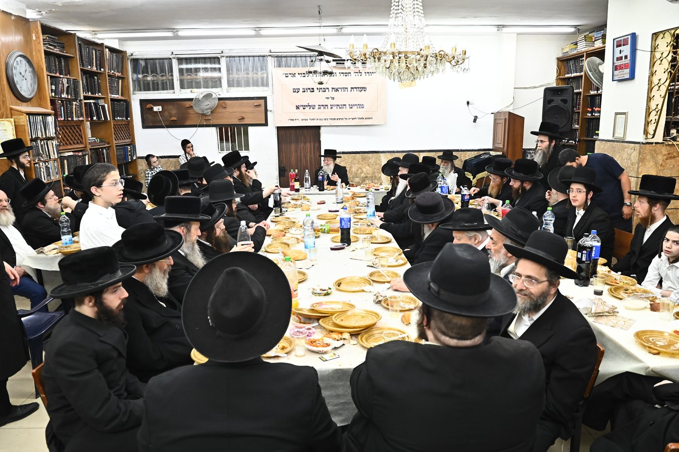 סעודת ההודאה אצל הגרח"י בידרמן