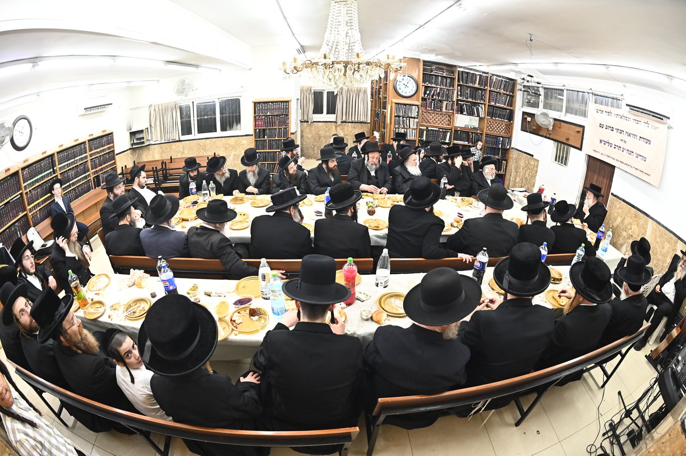 סעודת ההודאה אצל הגרח"י בידרמן