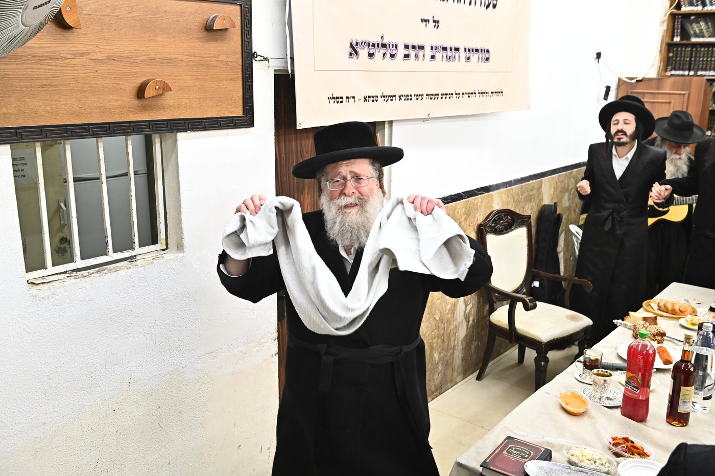 סעודת ההודאה אצל הגרח"י בידרמן