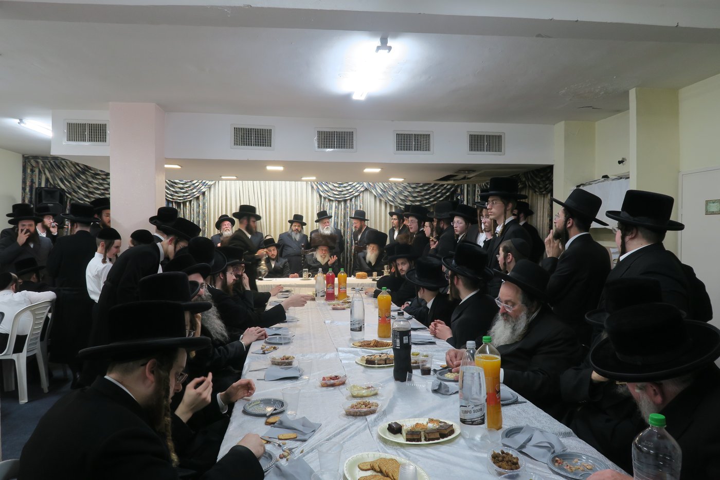 שמחת בית נדבורנה - מודז'יץ - אונגוואר 