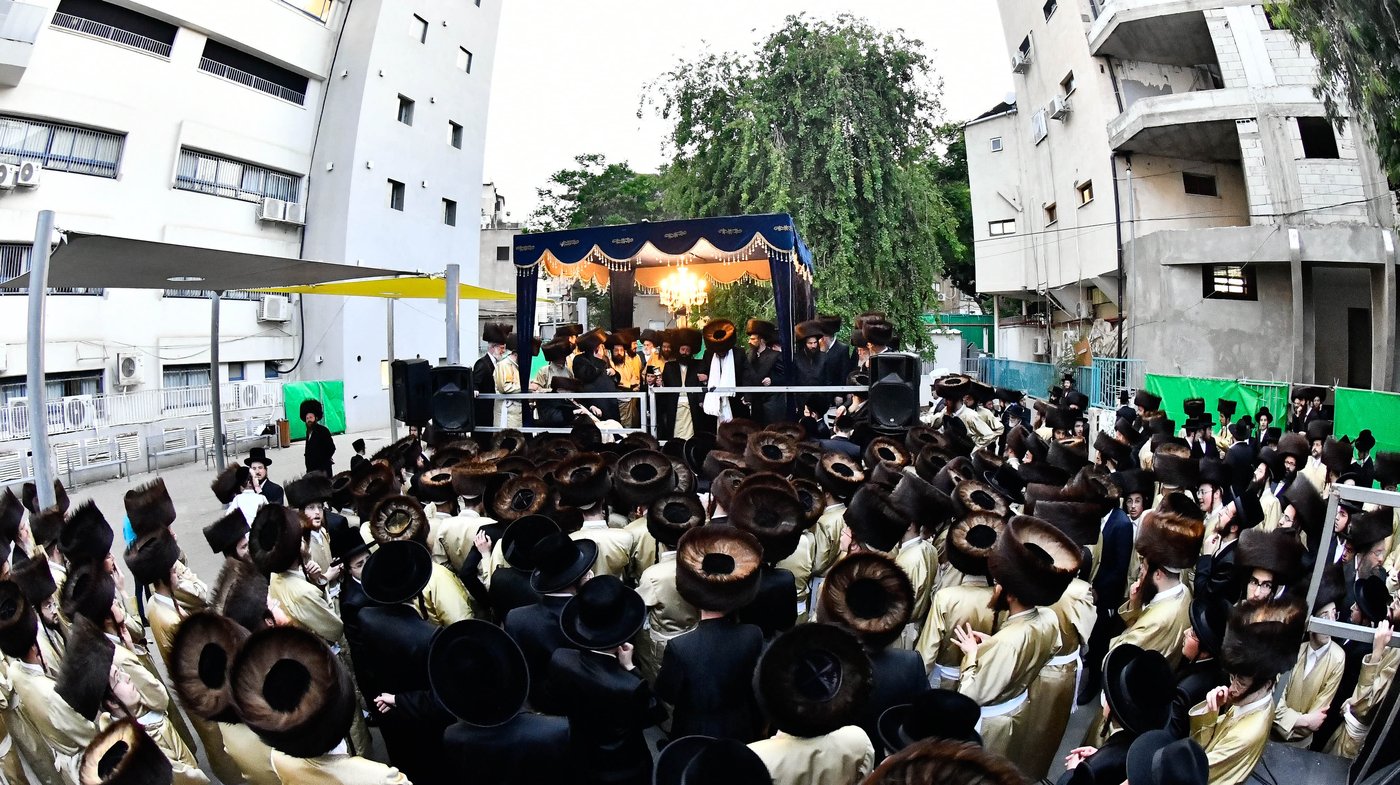 שמחת בית תולדות אברהם יצחק - צאנז