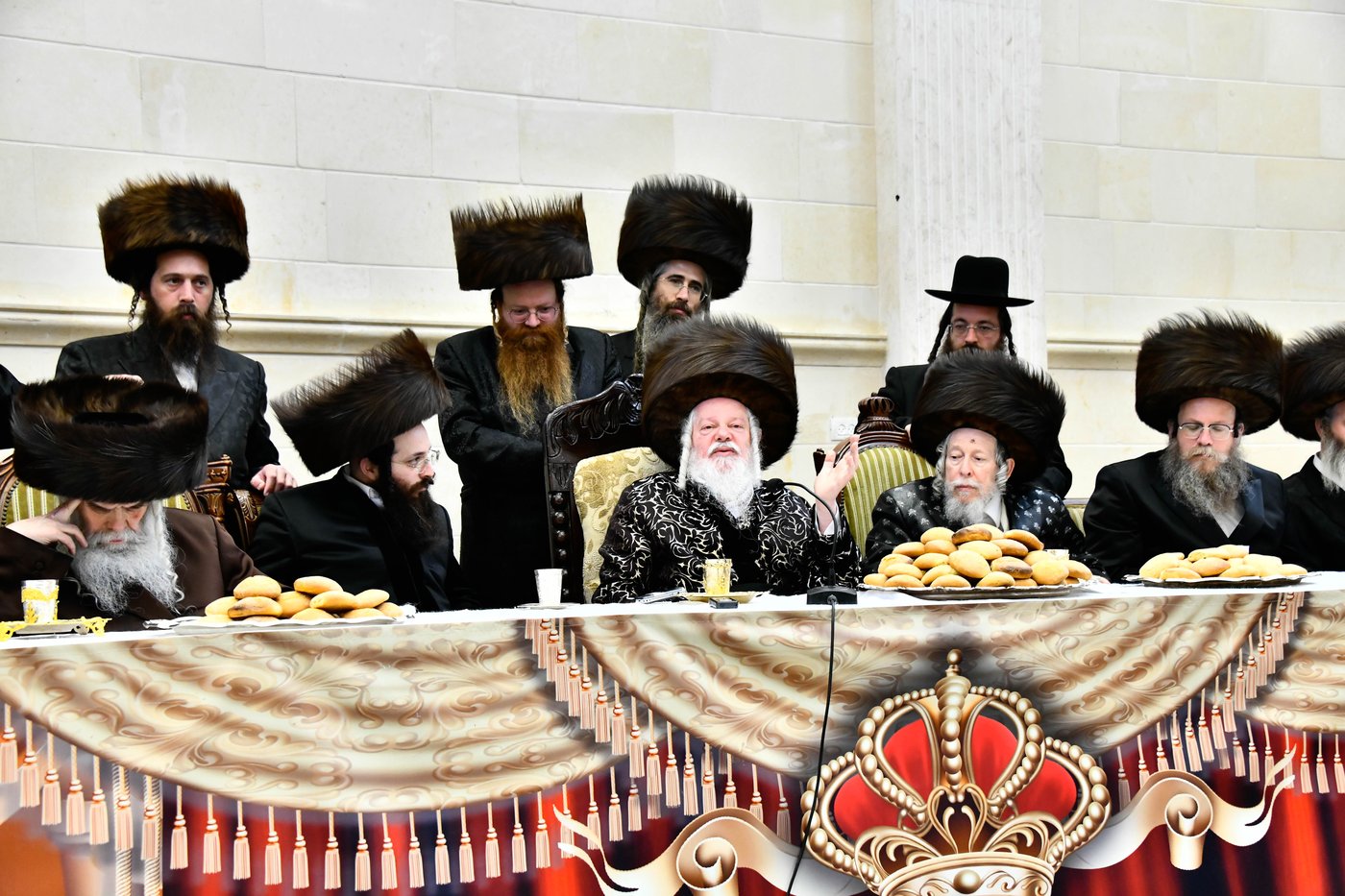 שמחת הברית בחצרות קרעטשניף - פרמשילאן - סטרופקוב